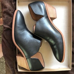 Madewell Gloria Show Boot in Black Leather